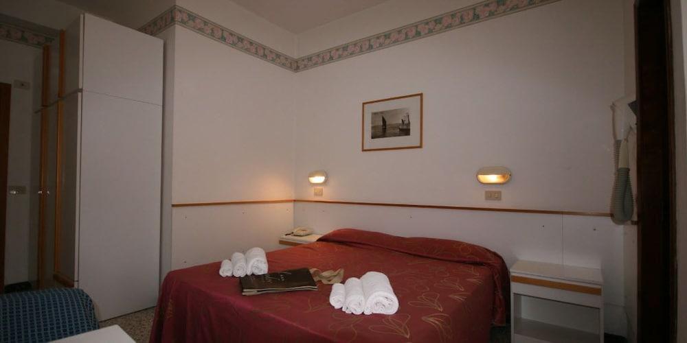 Hotel Labrador 3*